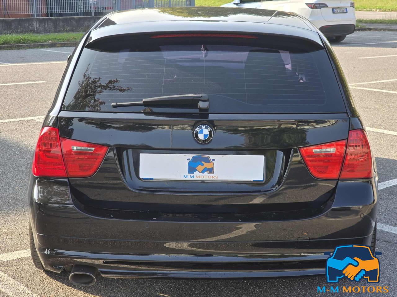 BMW 320 d Touring Attiva - 8