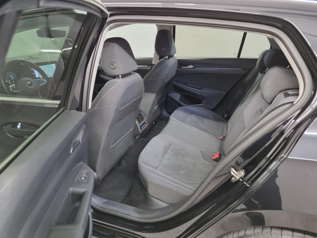 VOLKSWAGEN Golf 1.5 eTSI 150 CV EVO ACT DSG Style - 22