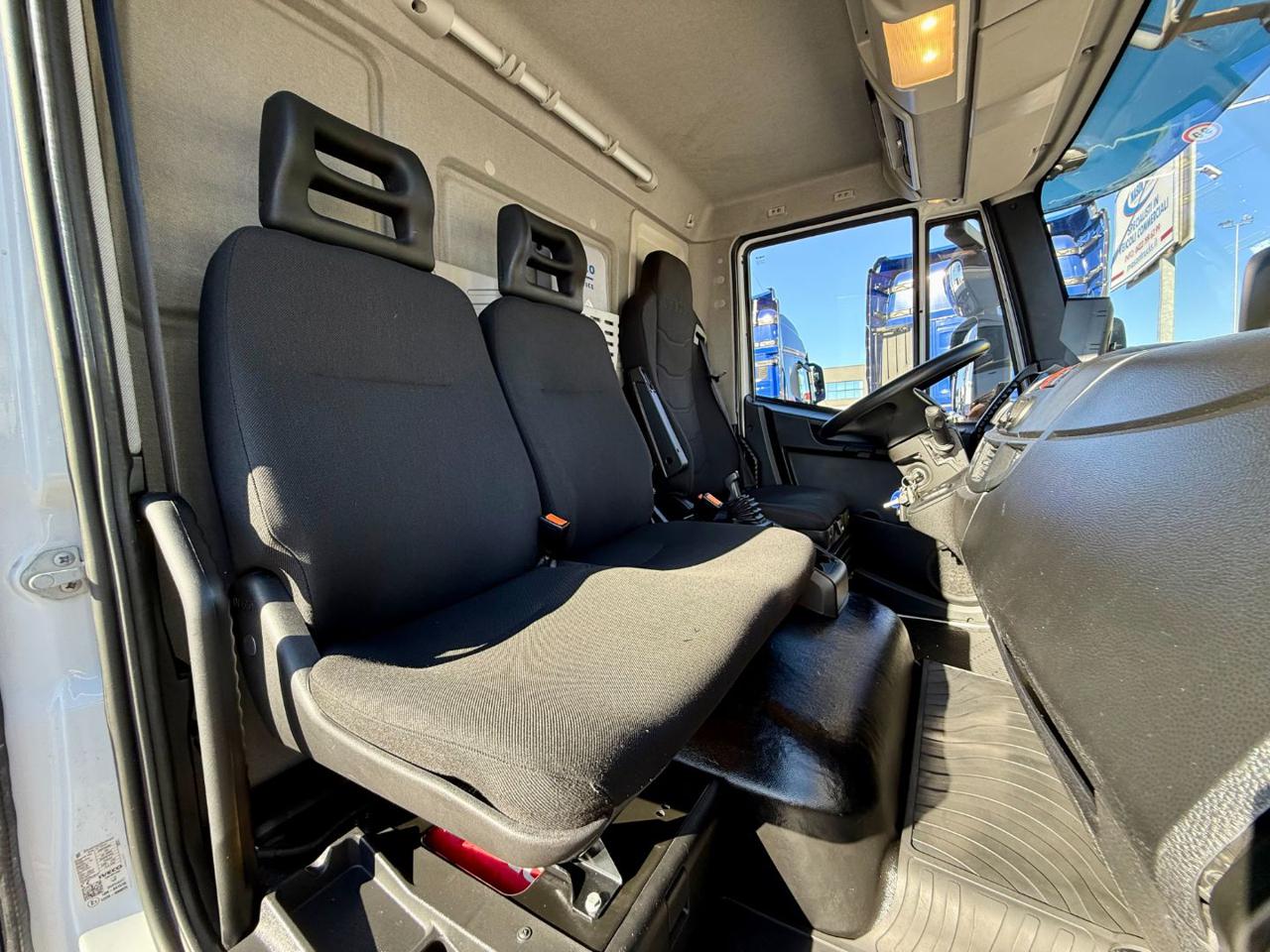 IVECO EUROCARGO 140-280P - 11
