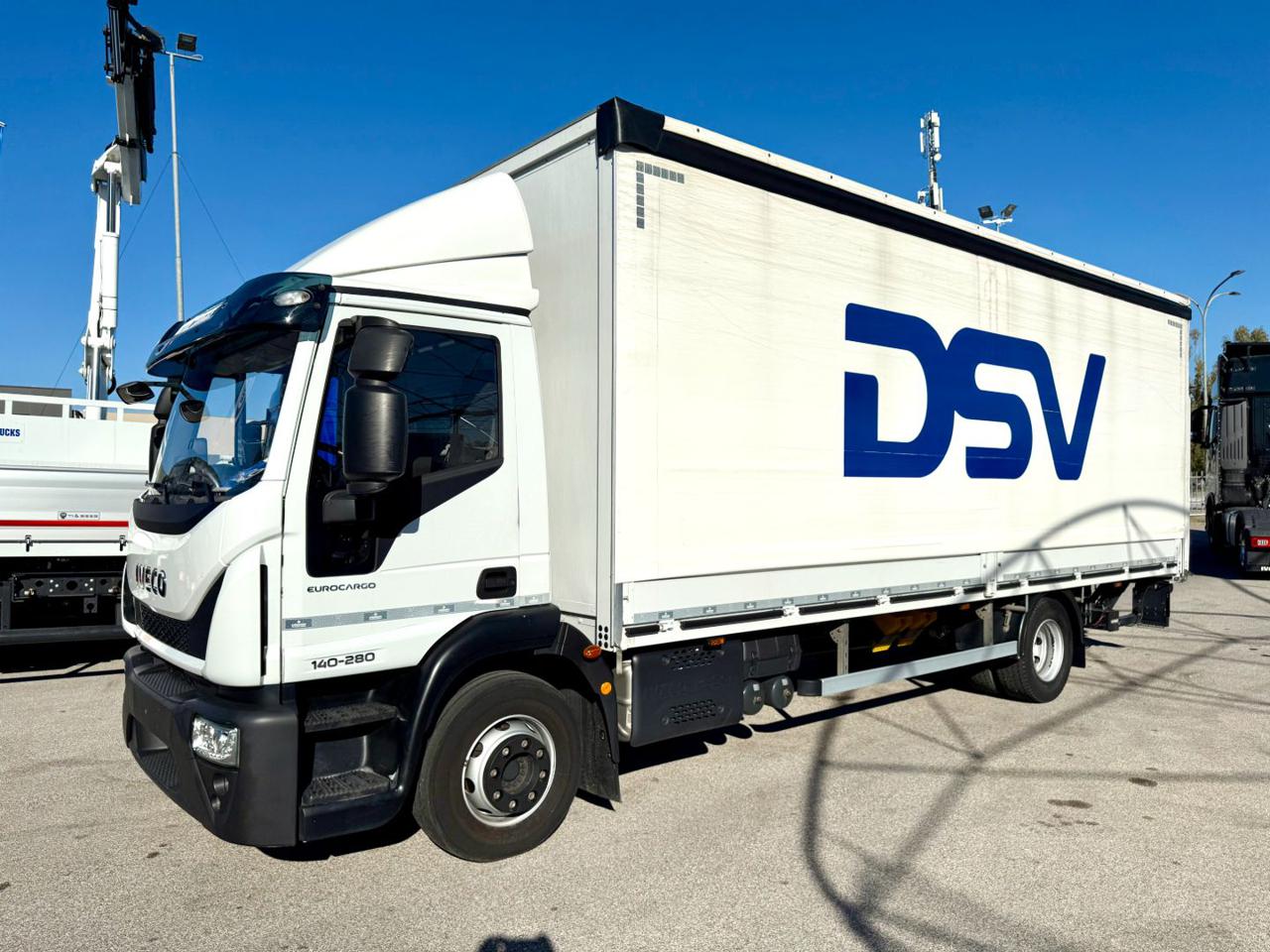 IVECO EUROCARGO 140-280P - 2