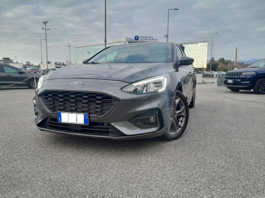 FORD Focus 1.5 EcoBlue 120 CV 5p. ST-Line berlina - 4
