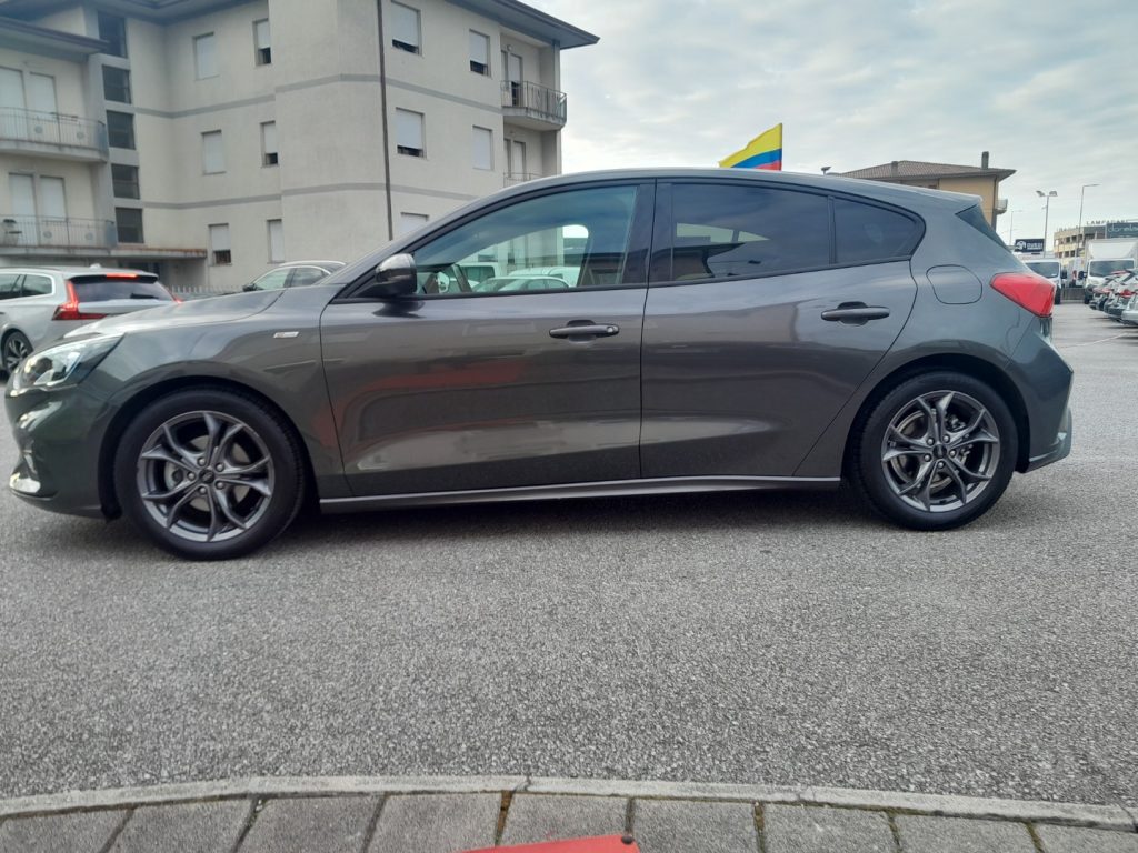 FORD Focus 1.5 EcoBlue 120 CV 5p. ST-Line berlina - 7