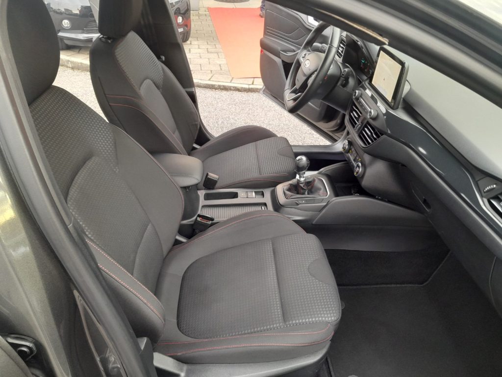 FORD Focus 1.5 EcoBlue 120 CV 5p. ST-Line berlina - 12