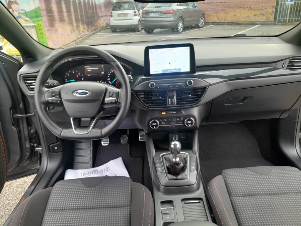 FORD Focus 1.5 EcoBlue 120 CV 5p. ST-Line berlina - 9