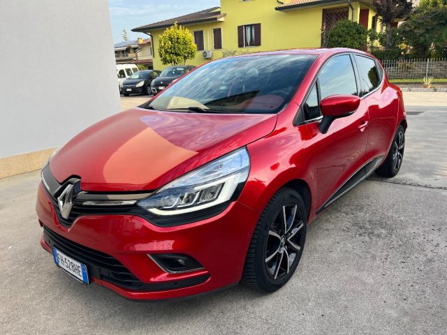 RENAULT Clio Rosso metallizzato
