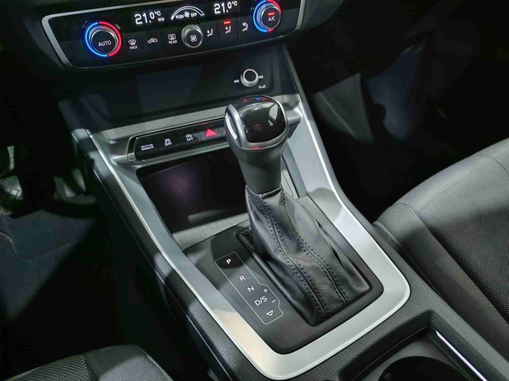 AUDI Q3 SPB 35 TDI S tronic Business Plus - 8