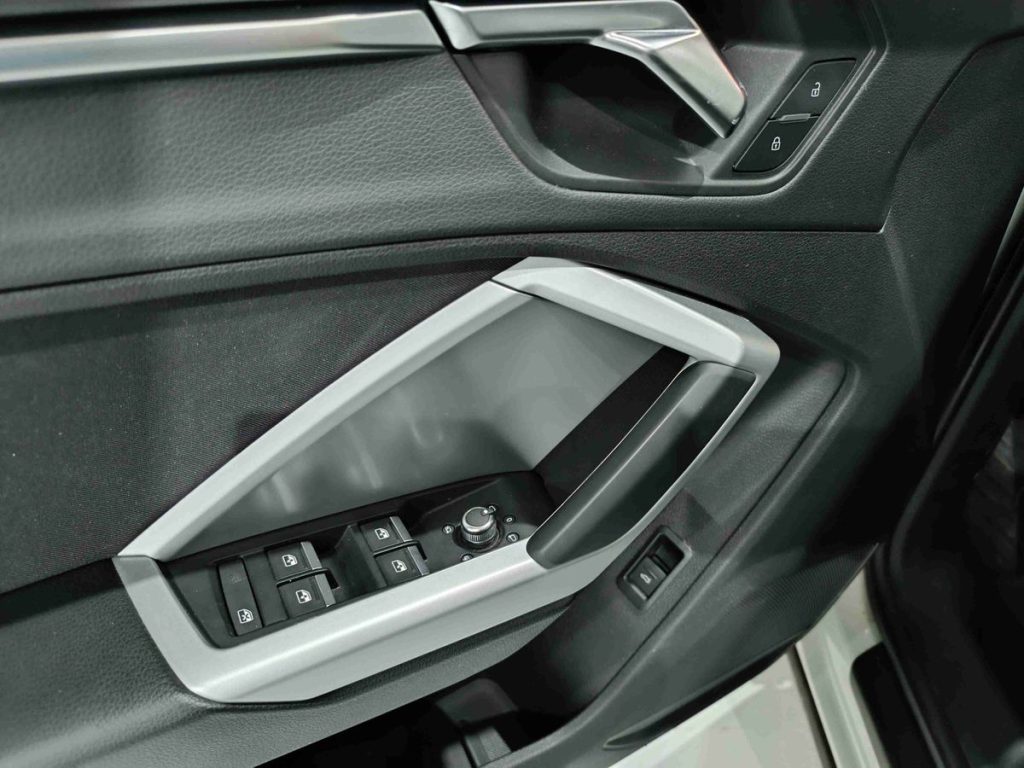 AUDI Q3 SPB 35 TDI S tronic Business Plus - 20