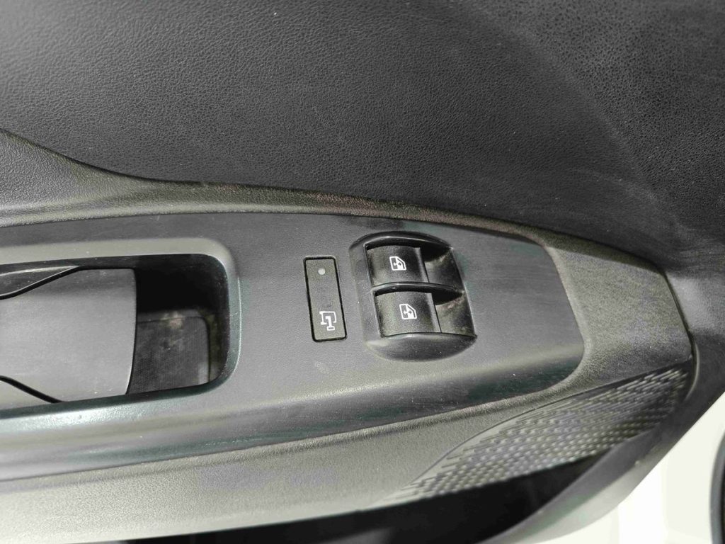 FIAT Doblo 1.6 MJT 105CV S&S PC-TN Cargo Business - 18