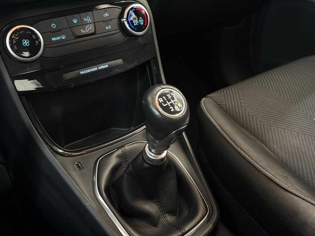 FORD Puma 1.5 EcoBlue 120 CV S&S Titanium - 8