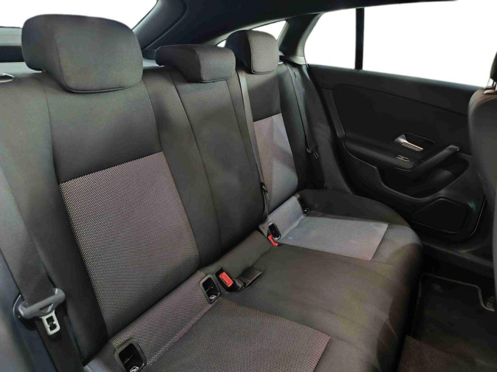 MERCEDES-BENZ CLA 180 d Automatic Shooting Brake Business Extra - 11