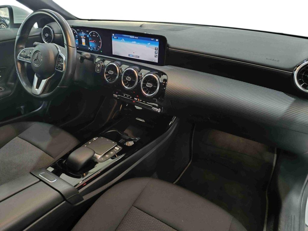 MERCEDES-BENZ CLA 180 d Automatic Shooting Brake Business Extra - 9