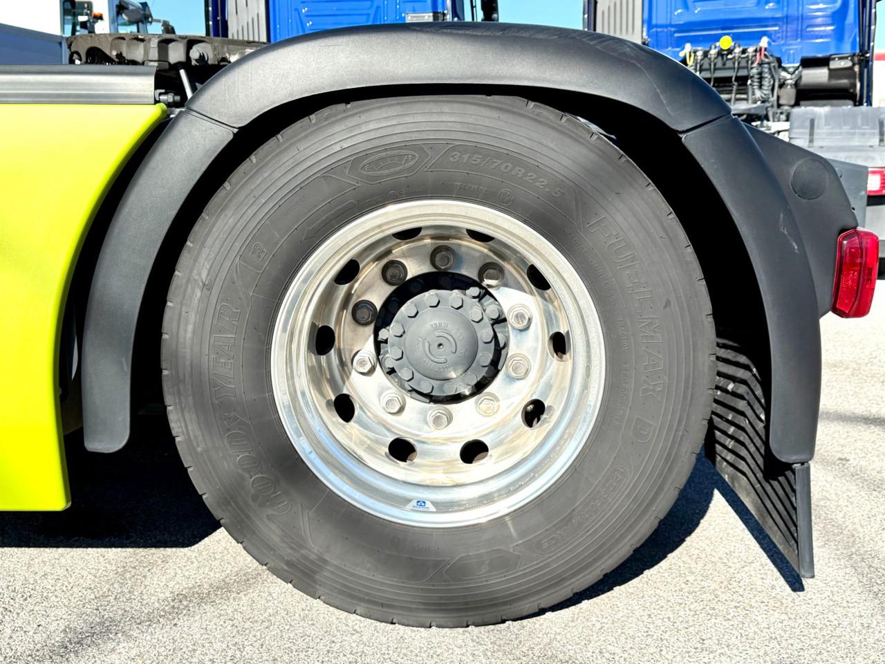 IVECO S-WAY 580 FULL AIR - 18