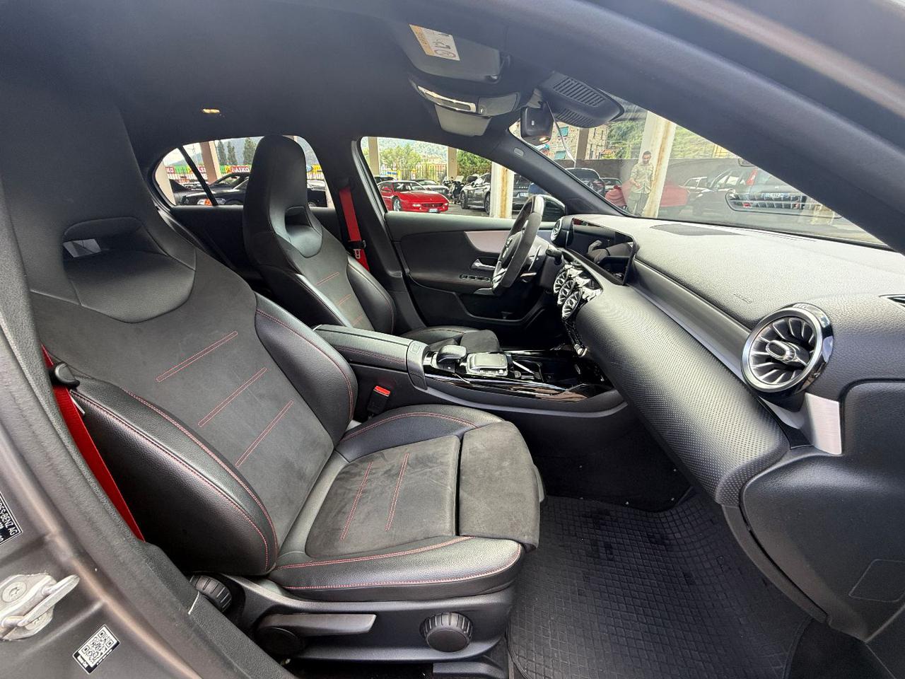 MERCEDES-BENZ A 45 S AMG A 45S AMG 4Matic+ - 16