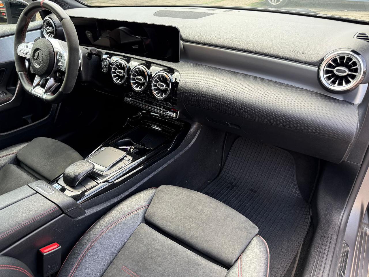 MERCEDES-BENZ A 45 S AMG A 45S AMG 4Matic+ - 17