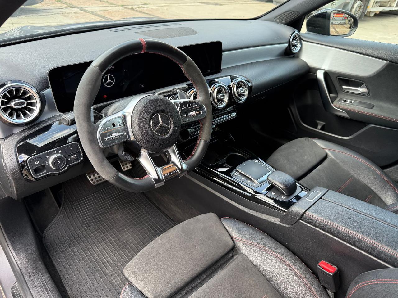 MERCEDES-BENZ A 45 S AMG A 45S AMG 4Matic+ - 12