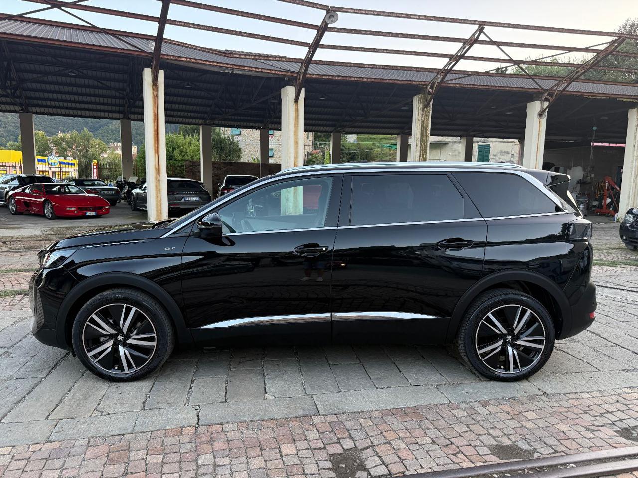 PEUGEOT 5008 BlueHDi 130 S&S EAT8 GT - 4