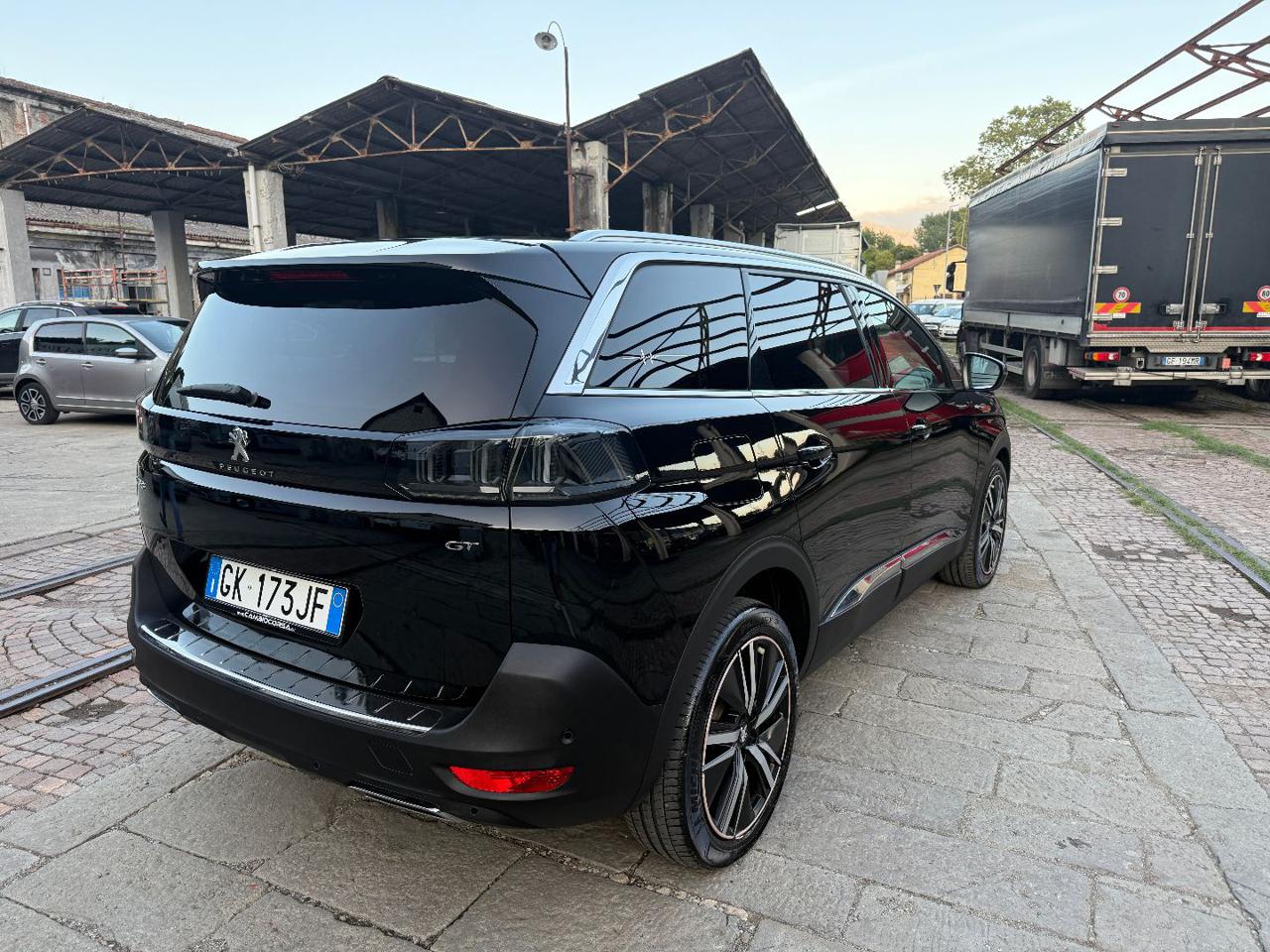 PEUGEOT 5008 BlueHDi 130 S&S EAT8 GT - 7