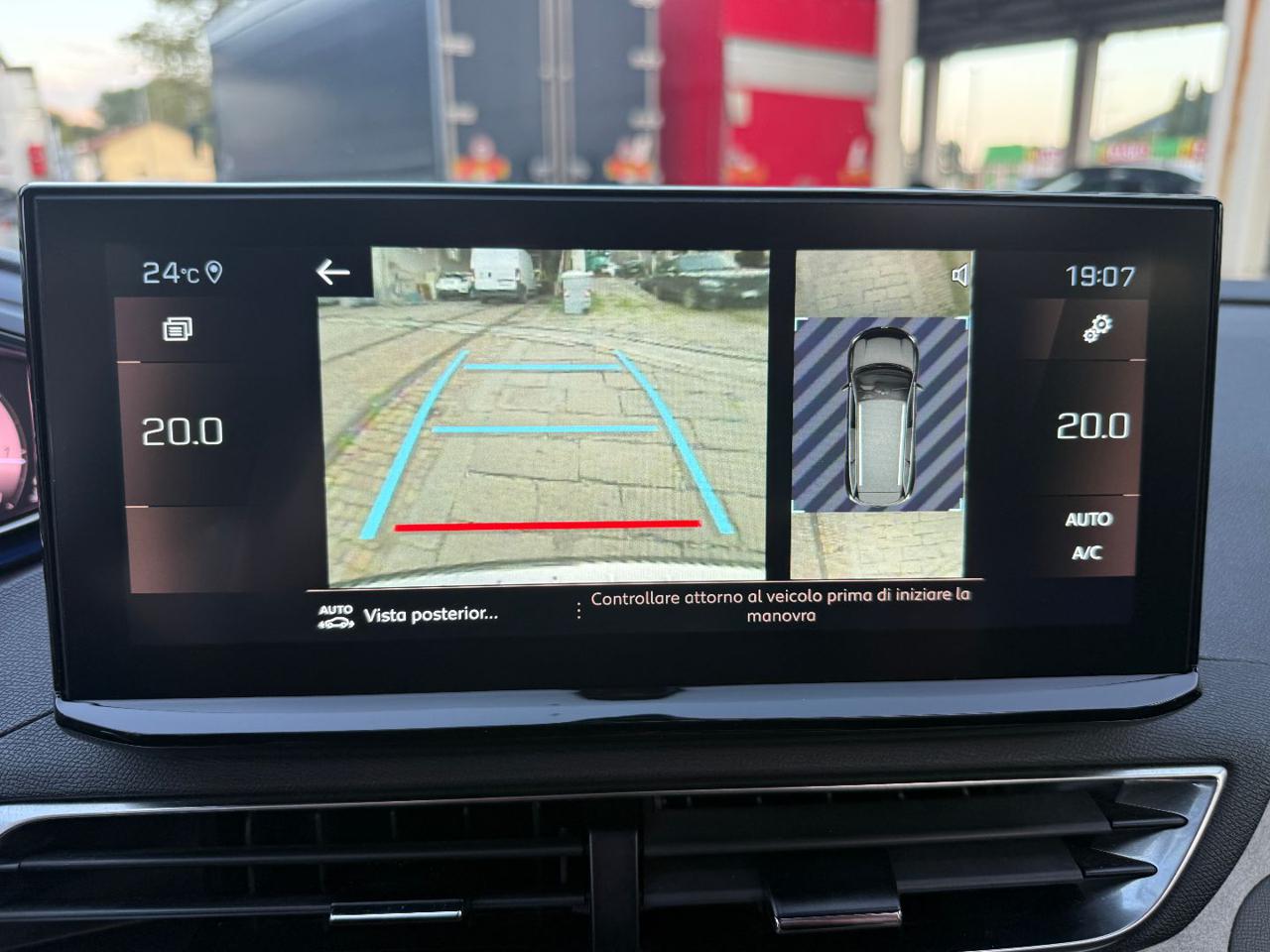 PEUGEOT 5008 BlueHDi 130 S&S EAT8 GT - 19