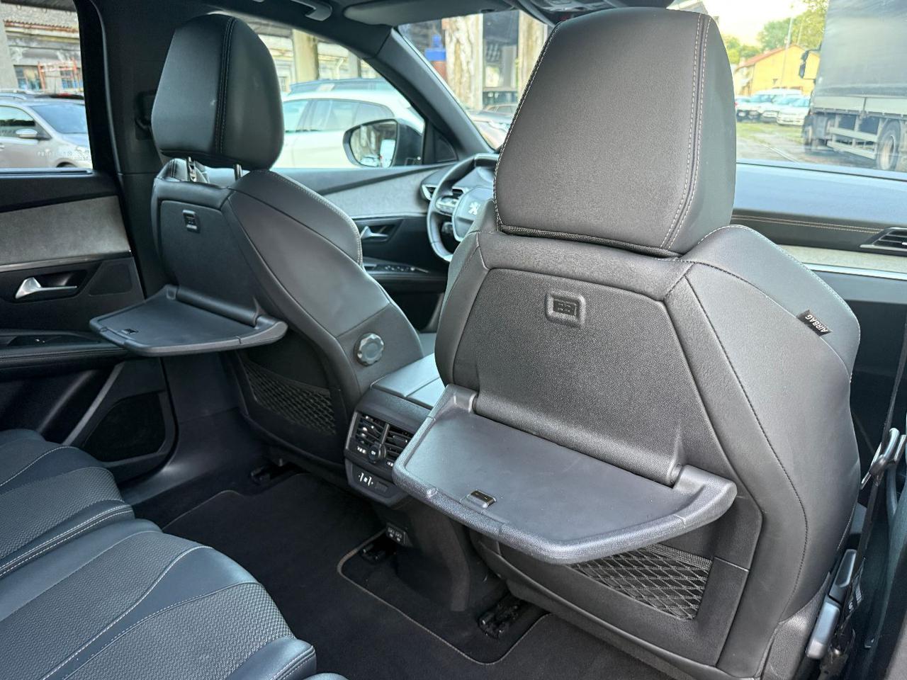 PEUGEOT 5008 BlueHDi 130 S&S EAT8 GT - 11