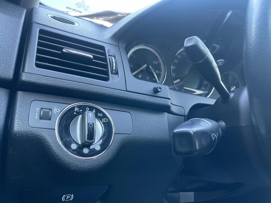 MERCEDES-BENZ C 220 CDI Eleg. - 11