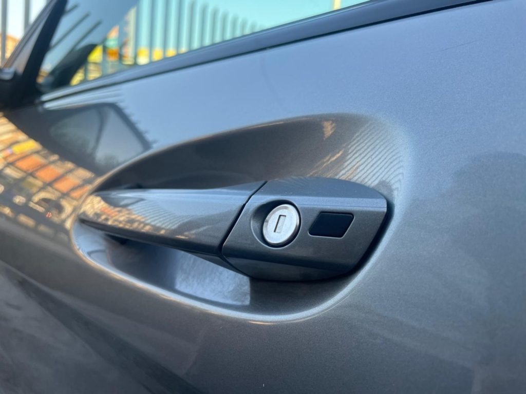 MERCEDES-BENZ C 220 CDI Eleg. - 24