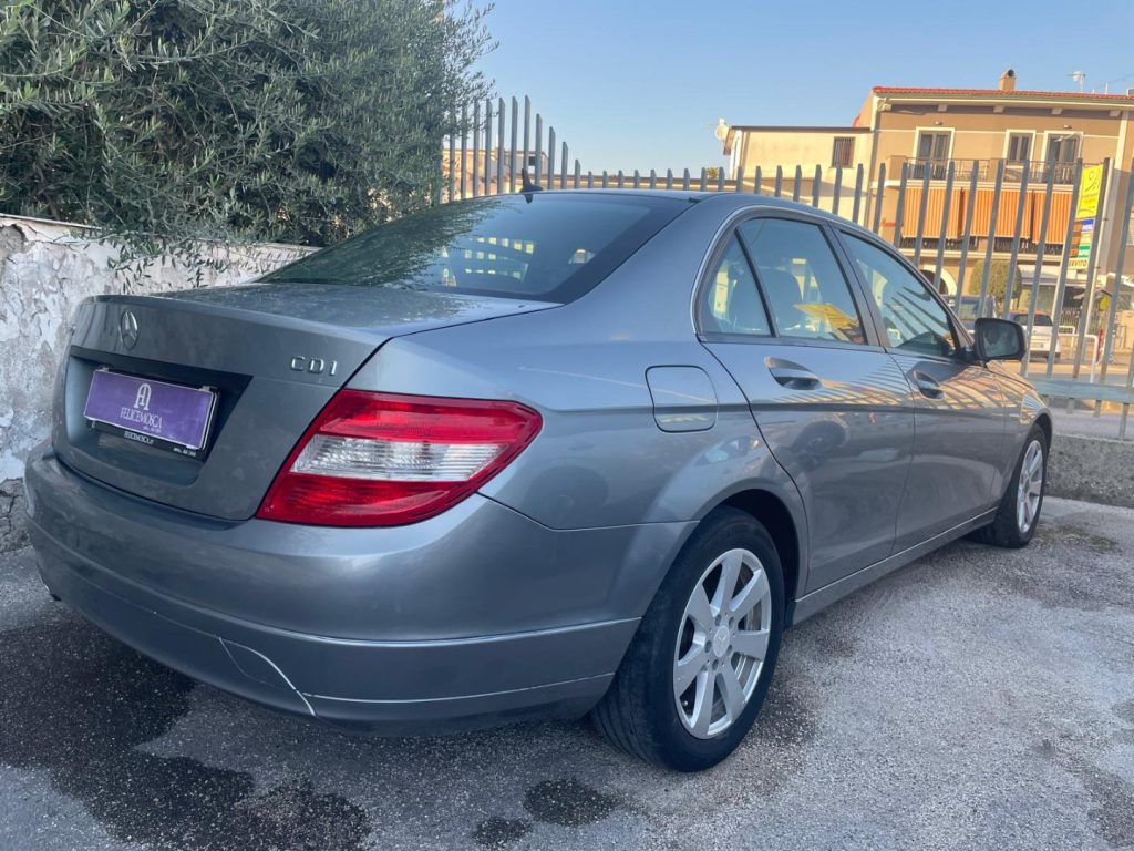MERCEDES-BENZ C 220 CDI Eleg. - 12