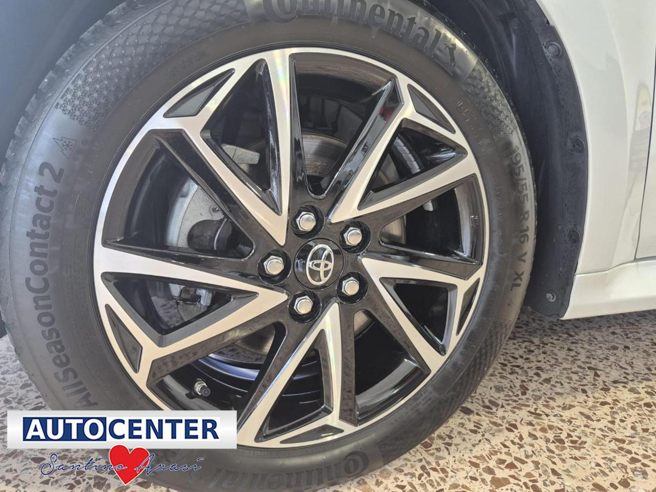 TOYOTA Yaris 1.5 Hybrid 5 porte Style - 17