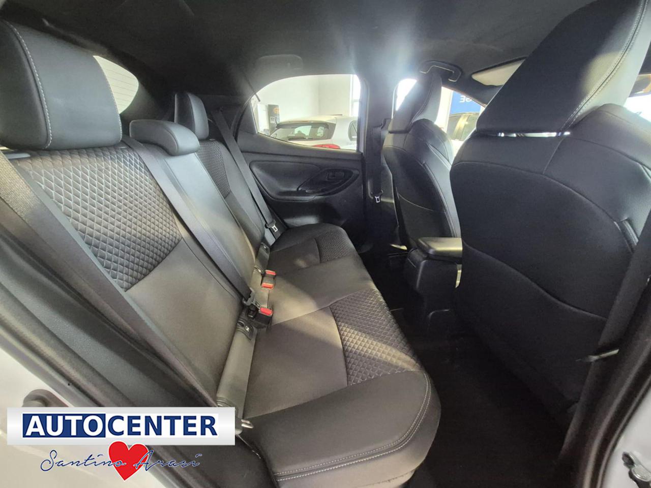 TOYOTA Yaris 1.5 Hybrid 5 porte Style - 9