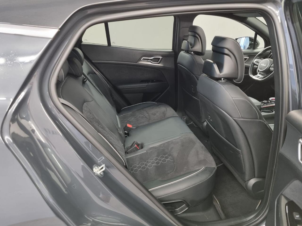 KIA Sportage 1.6 TGDi HEV AT GT-line - 11
