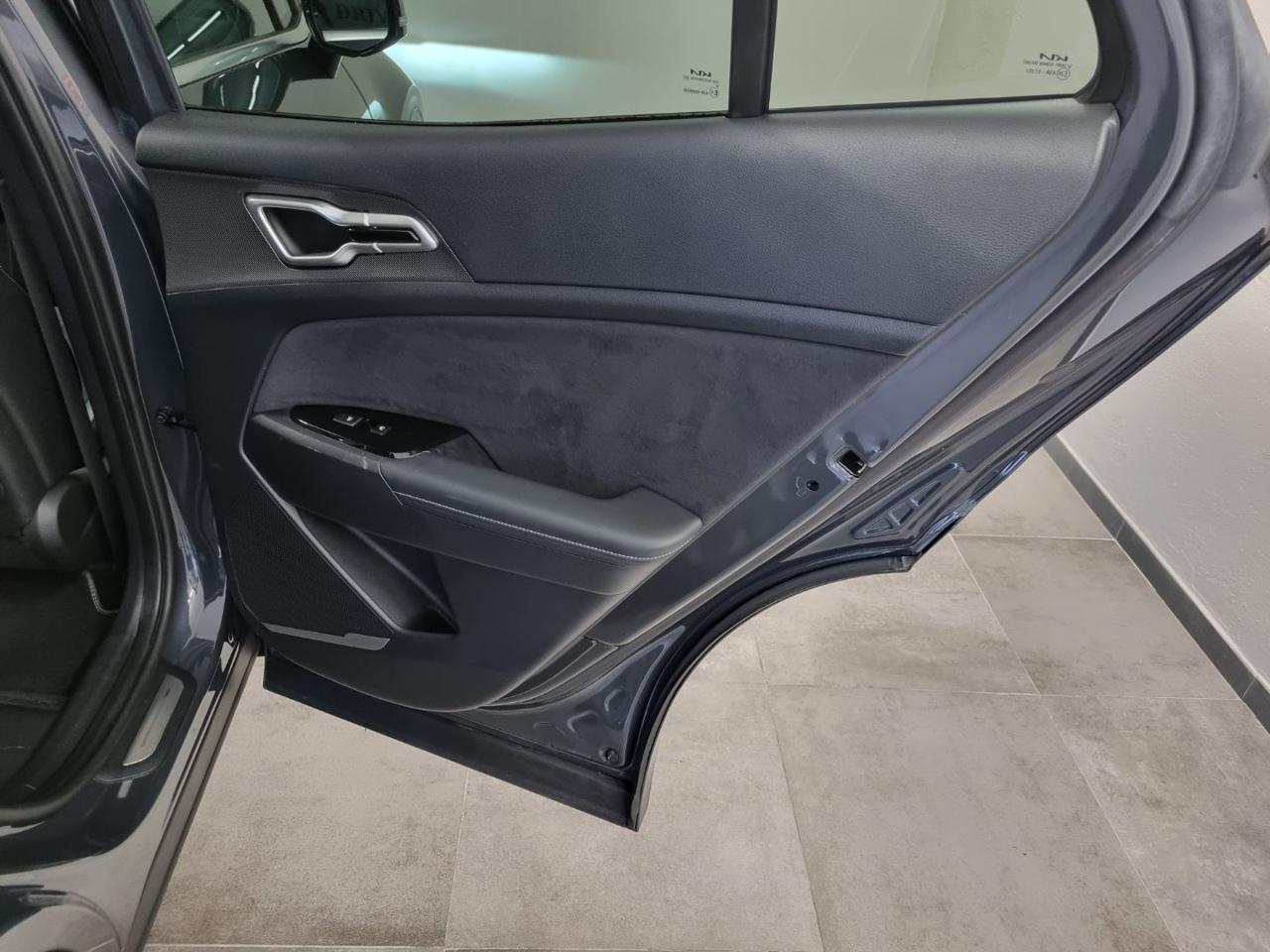 KIA Sportage 1.6 TGDi HEV AT GT-line - 18