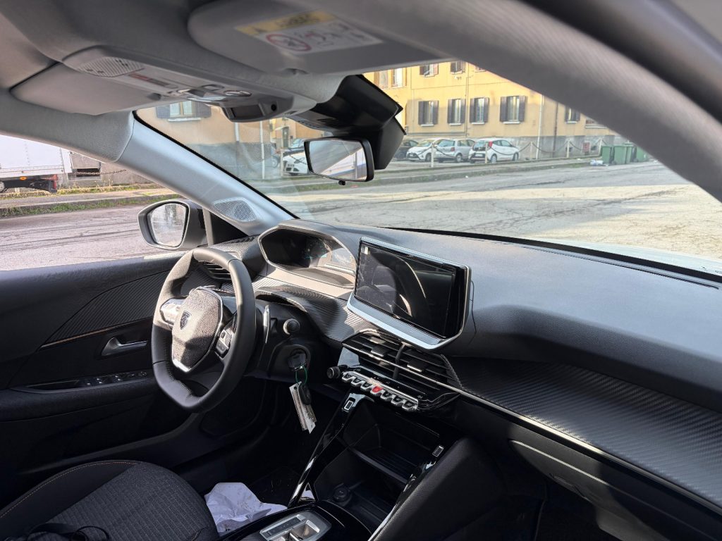 PEUGEOT 208 Hybrid 110 e-DCS6 Style - 6