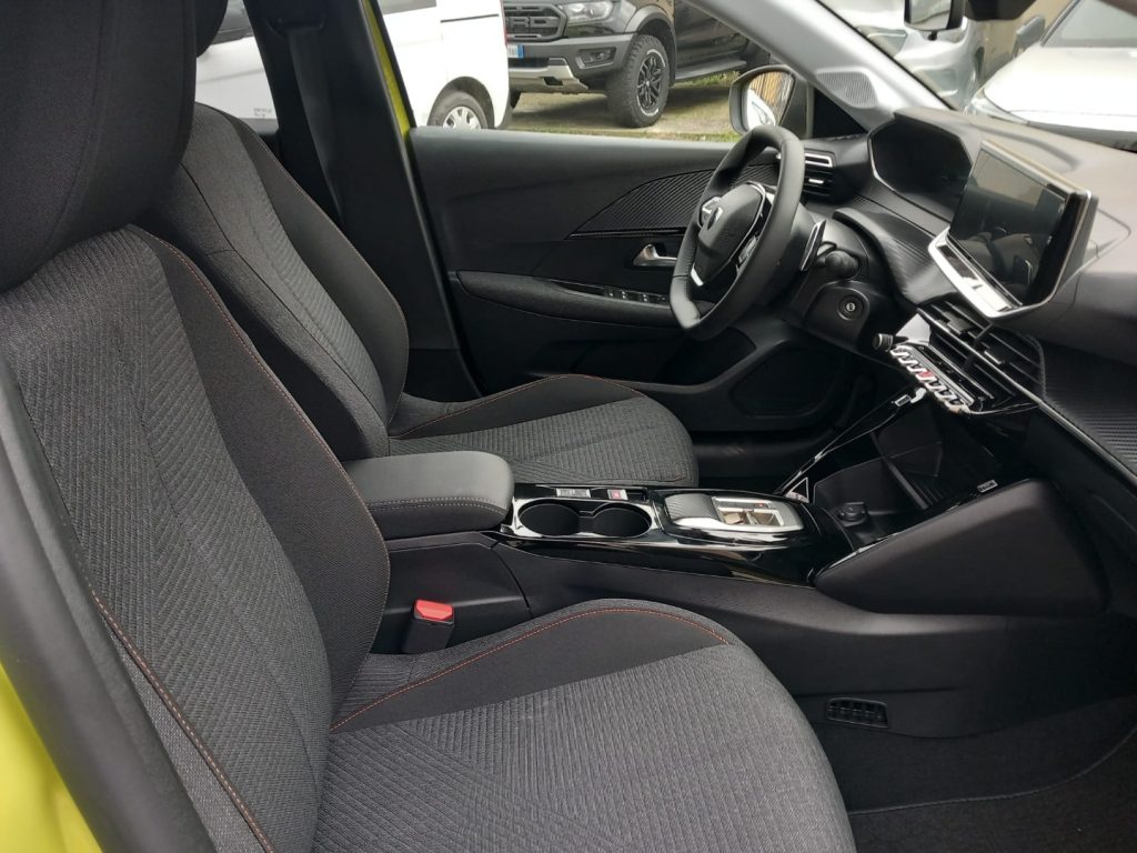 PEUGEOT 208 Hybrid 110 e-DCS6 Business - 16