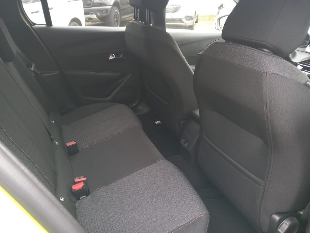 PEUGEOT 208 Hybrid 110 e-DCS6 Business - 15