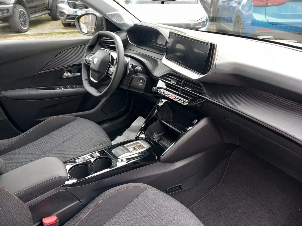 PEUGEOT 208 Hybrid 110 e-DCS6 Business - 17