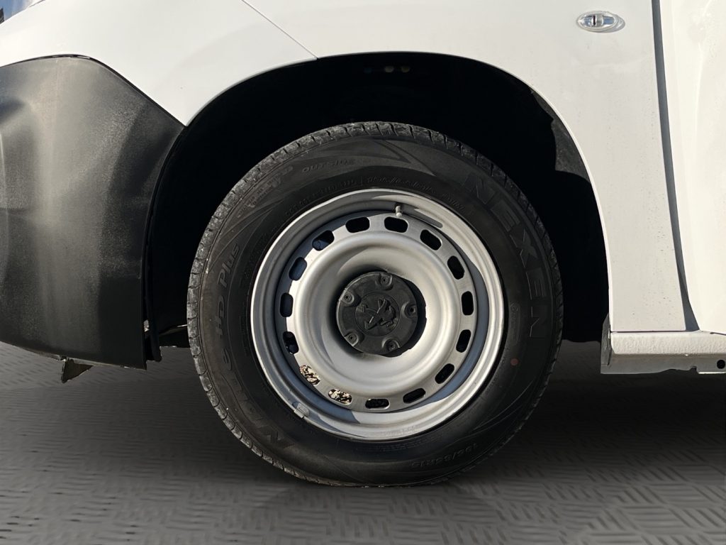 PEUGEOT Partner L1 100CV Premium - 15