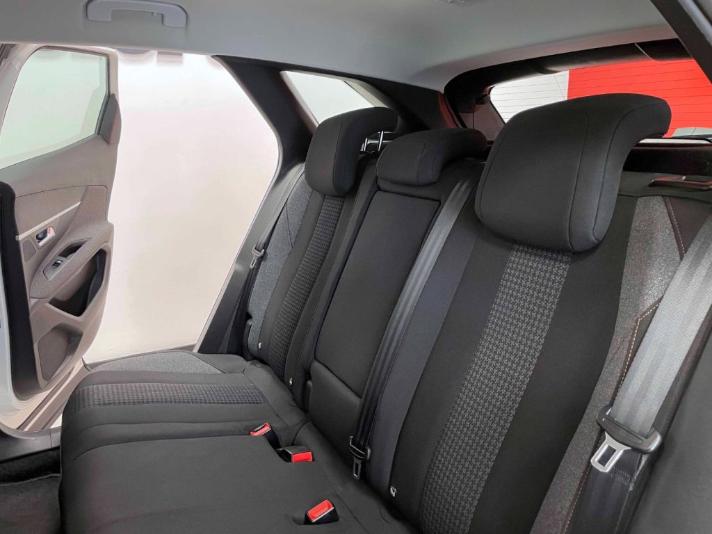 PEUGEOT 3008 1.5 BLUEHDI ACTIVE PACK - 29