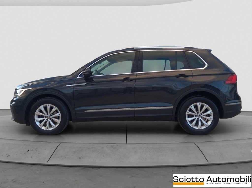 VOLKSWAGEN Tiguan 1.5 TSI ACT Life - 3