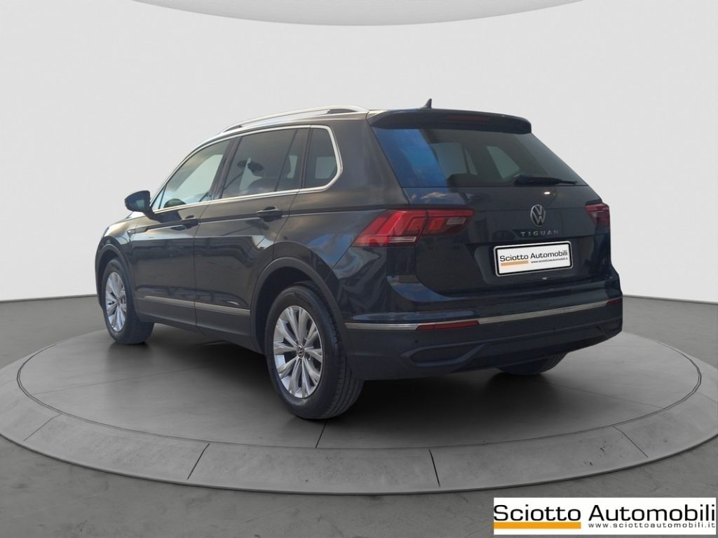 VOLKSWAGEN Tiguan 1.5 TSI ACT Life - 4