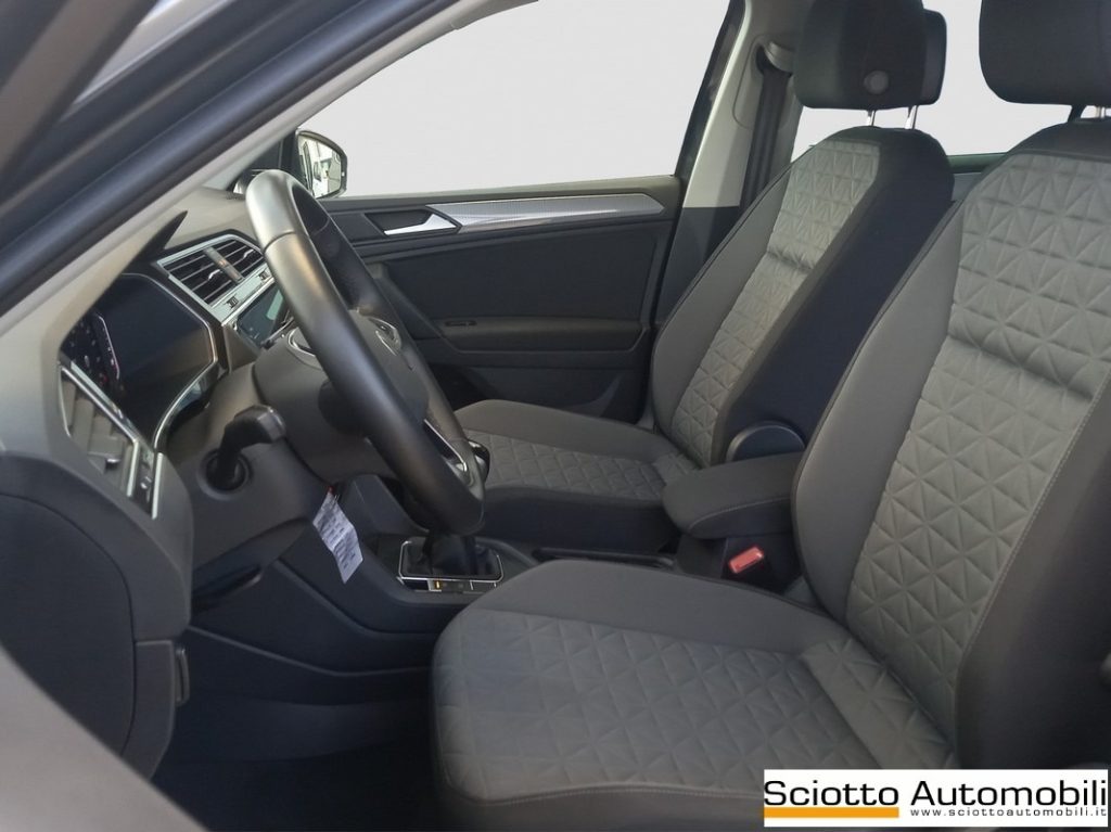 VOLKSWAGEN Tiguan 1.5 TSI ACT Life - 9