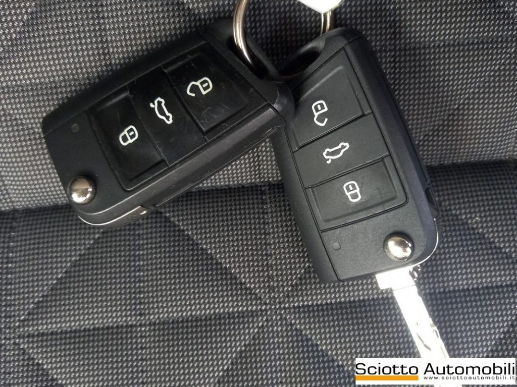 VOLKSWAGEN Tiguan 1.5 TSI ACT Life - 19