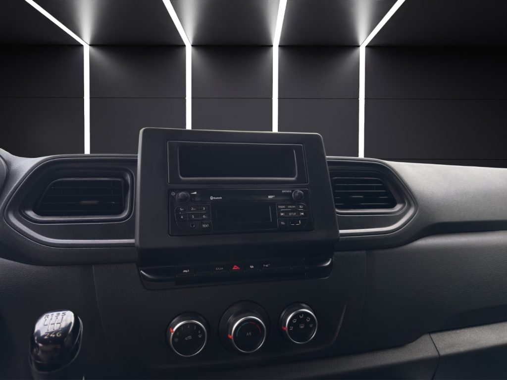 RENAULT Master T35 2.3 dCi 135 L2 H2  Furgone Ice PIUIVA - 15