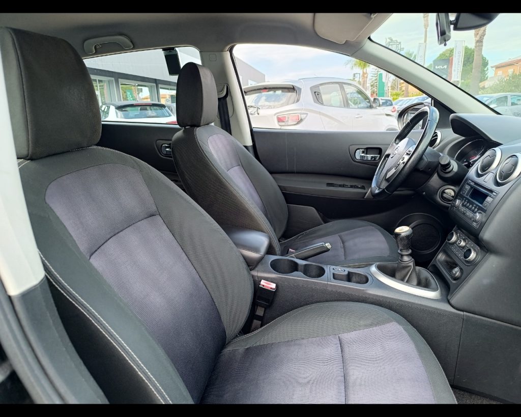 NISSAN Qashqai 1.5 dCi DPF Acenta - 6