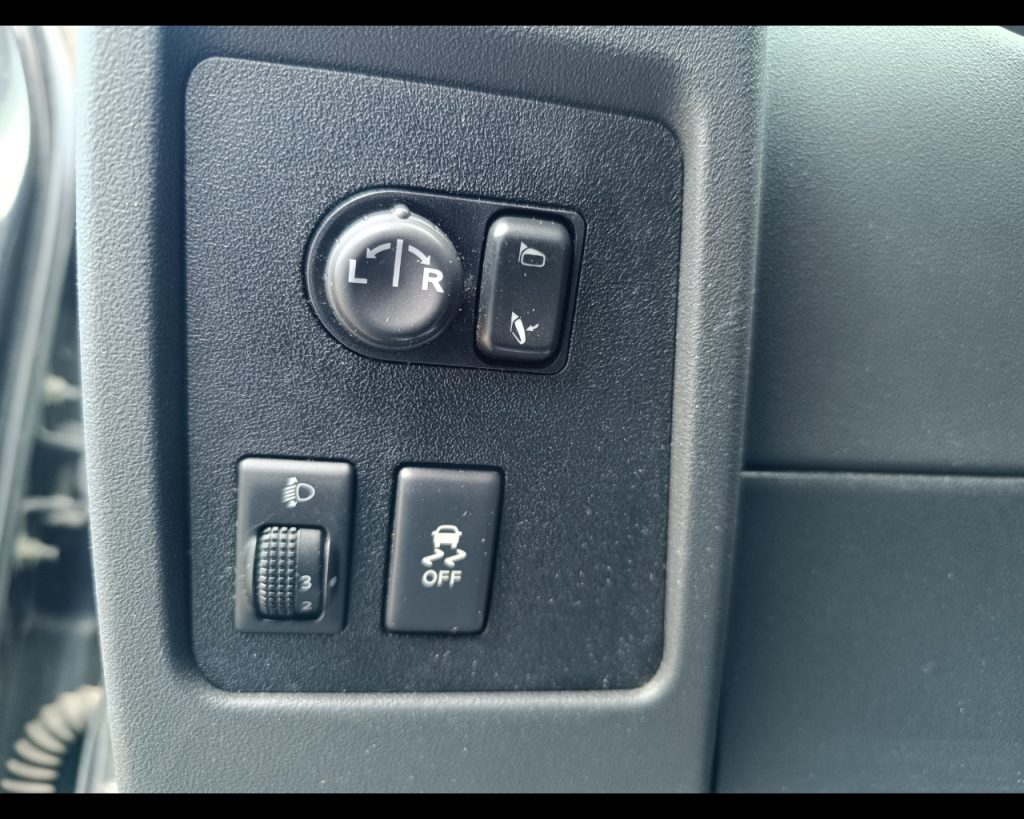 NISSAN Qashqai 1.5 dCi DPF Acenta - 11