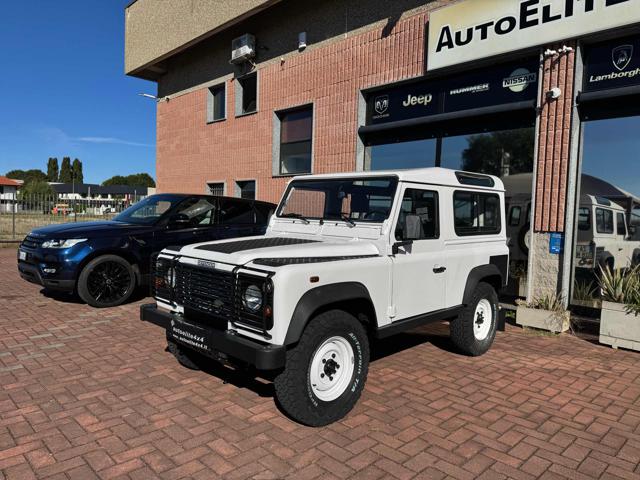 LAND ROVER Defender Bianco pastello