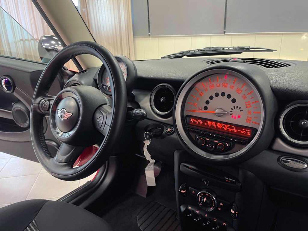 MINI Cooper D 1.6 16V COOPER D - MOTORE NUOVO - 41