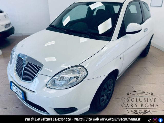 LANCIA Ypsilon Bianco pastello