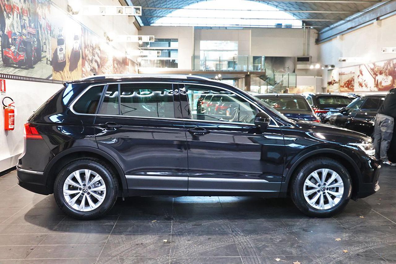 VOLKSWAGEN Tiguan 1.5 TSI ACT Life - 2