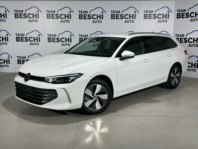 VOLKSWAGEN Passat Variant Bianco pastello