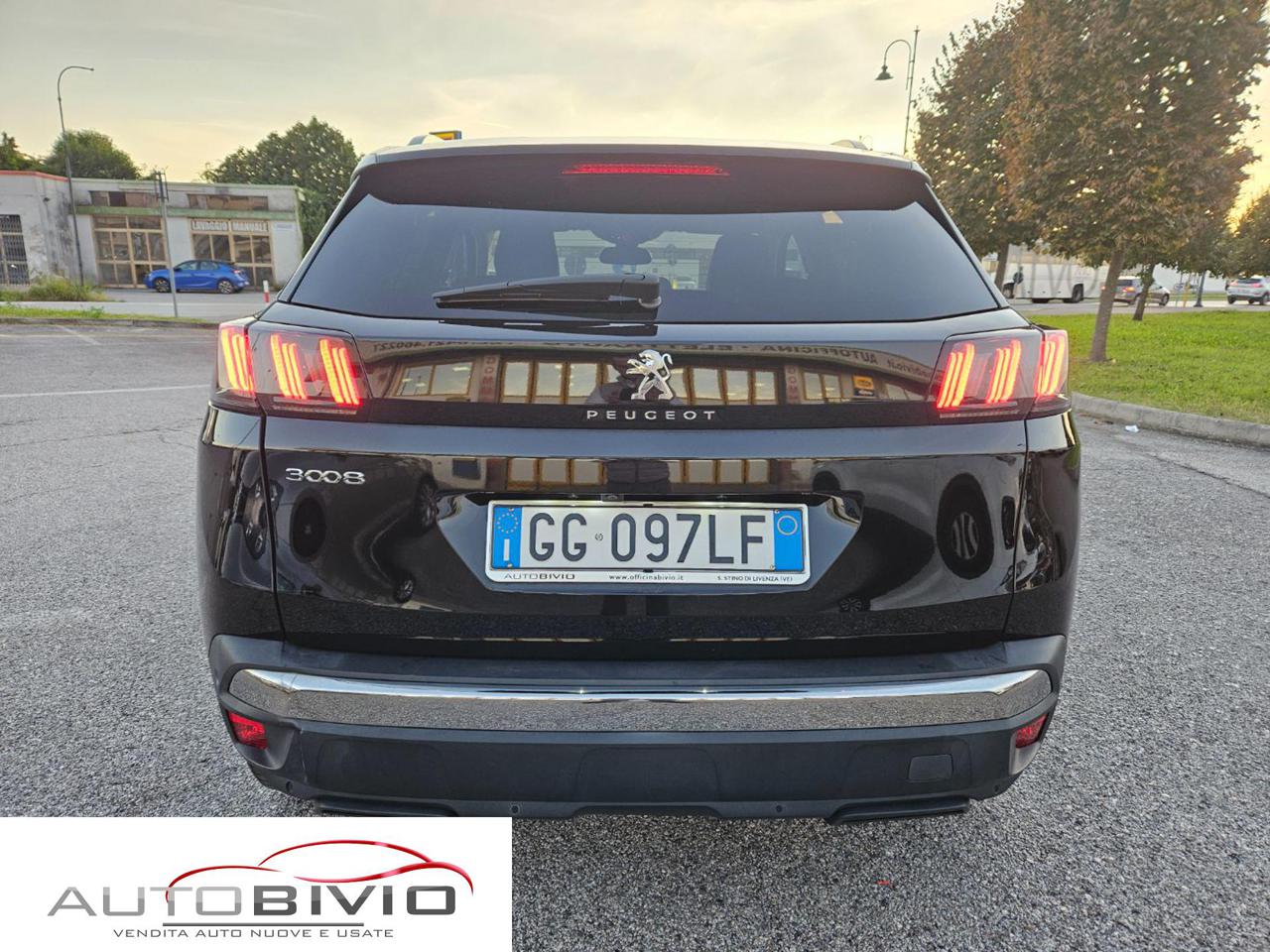 PEUGEOT 3008 BlueHDi 130 S&S EAT8 Allure Pack - 5