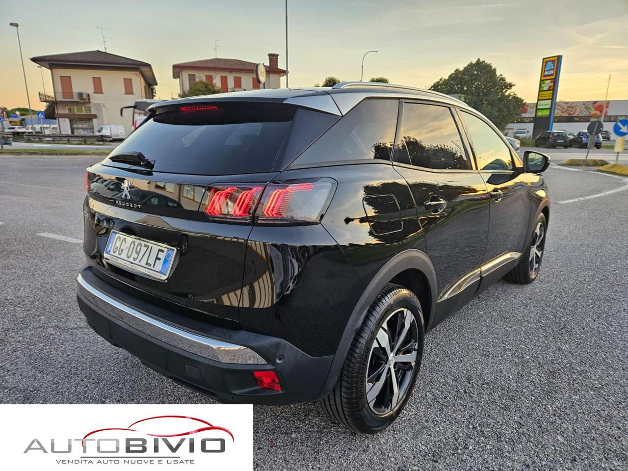 PEUGEOT 3008 BlueHDi 130 S&S EAT8 Allure Pack - 6